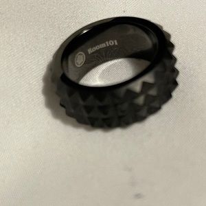 Room101 PVD Spike Ring